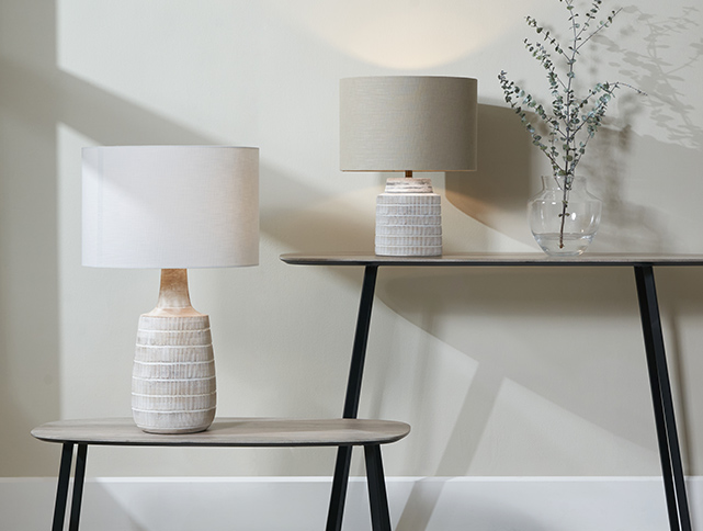 Image of bedroom furnishings, lamps and side tables